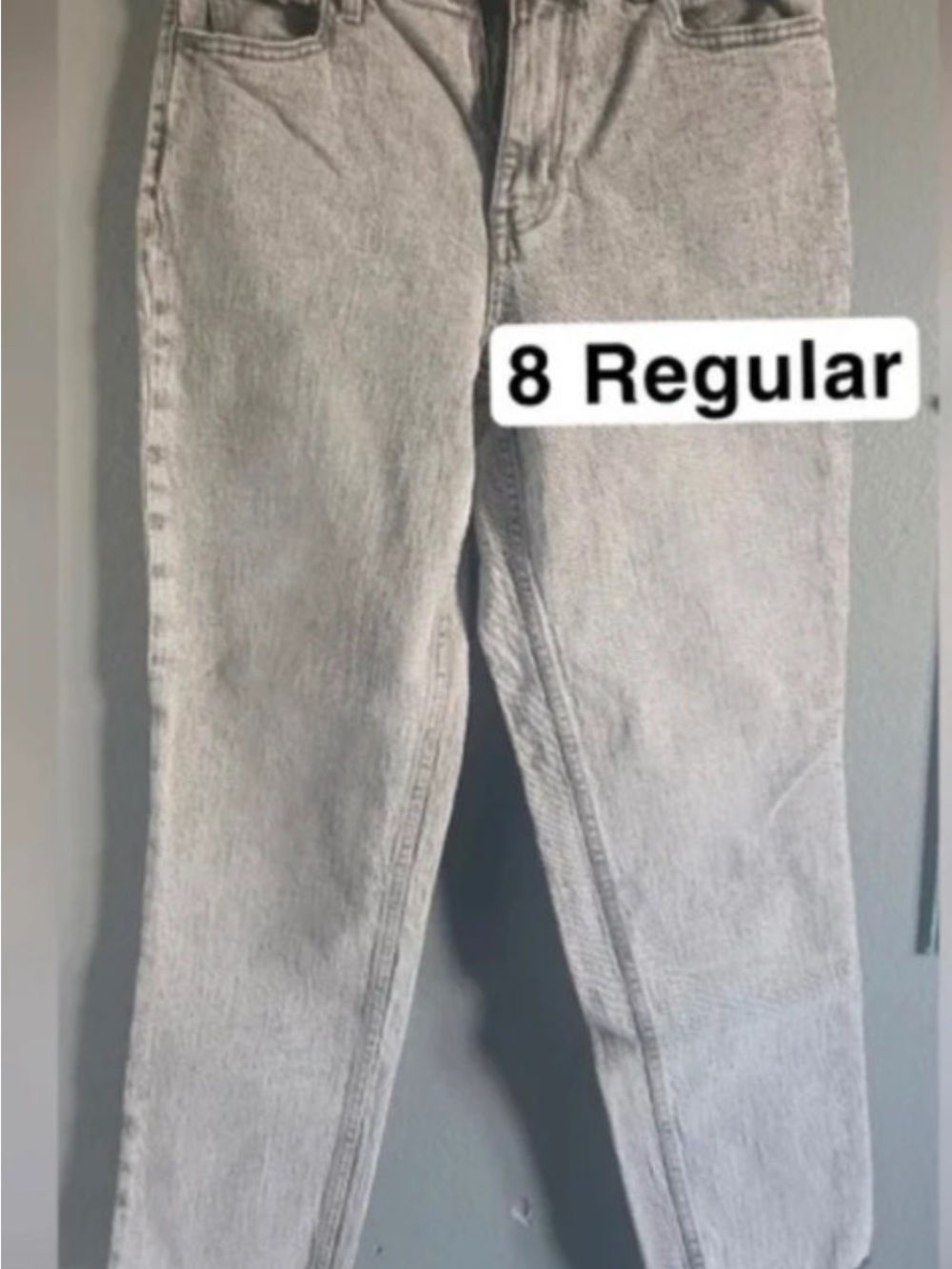 Aeropostale Women's High-Rise Light Gray Straight-Leg Jeans